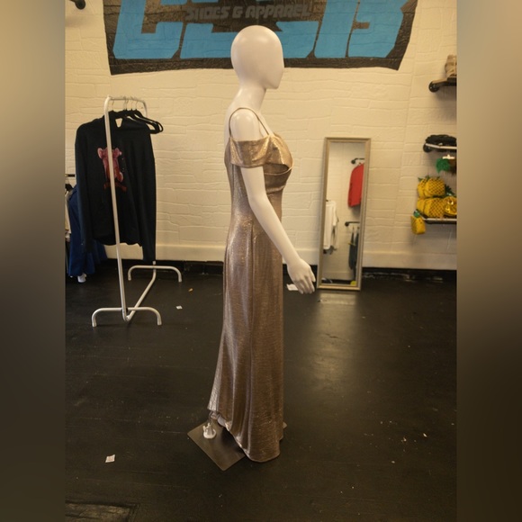 Morgan and Co. dress - Picture 3 of 5